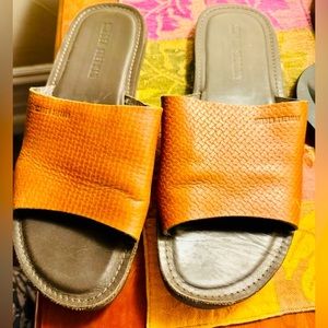 Men’s size 10 Ben Sherman slip ons